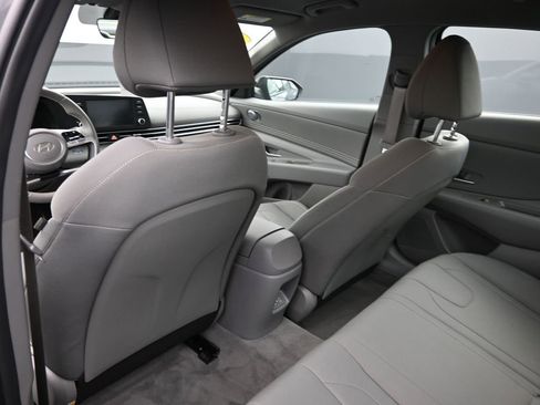 Certified 2025 Hyundai Elantra Sport image 24