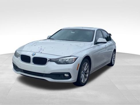 Used 2017 BMW 320i Sedan image 8
