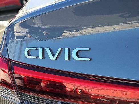Used 2023 Honda Civic Sport image 29