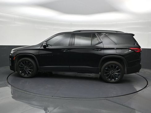 Used 2024 Chevrolet Traverse RS FWD image 2