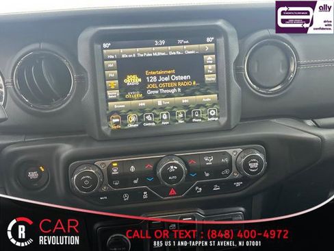 Used 2021 Jeep Wrangler Unlimited Sahara AWD/4WD image 29