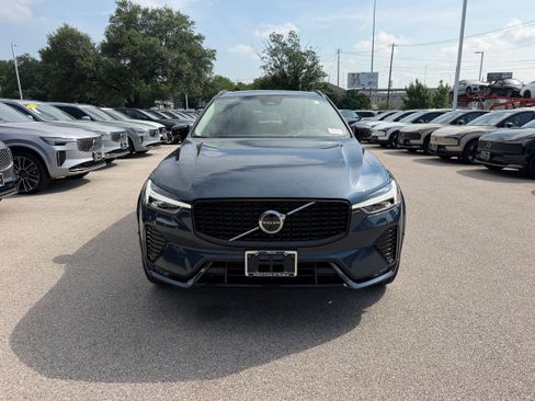 Certified 2024 Volvo XC60 B5 Ultimate w/ Climate Package AWD/4WD image 8