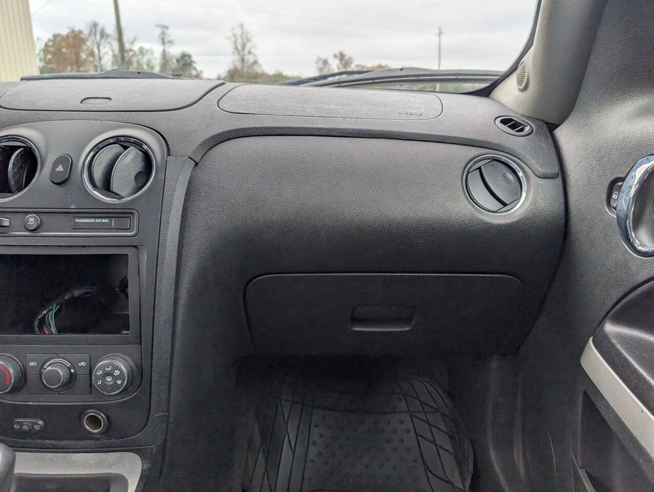 Used 2011 Chevrolet HHR LS FWD image 30