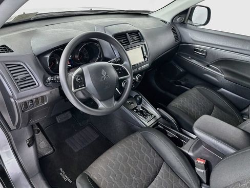 Used 2025 Mitsubishi Outlander Sport AWD image 28