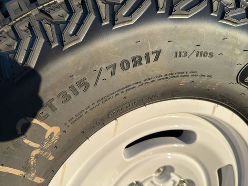 New 2025 Ford Bronco Heritage Edition image 10