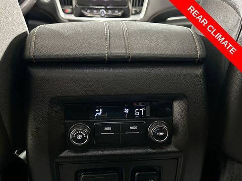 Used 2018 Chevrolet Traverse LT image 29