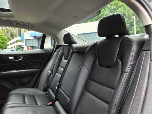 Used 2024 Volvo S60 B5 Plus FWD image 17
