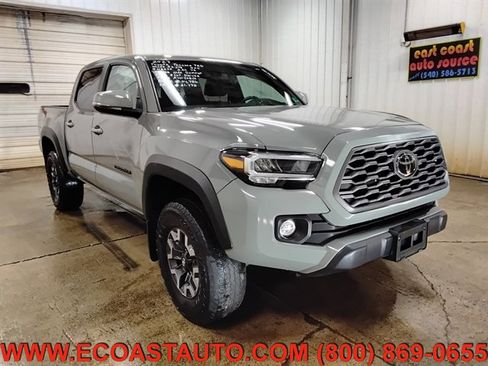 Used 2023 Toyota Tacoma TRD Off-Road w/ Technology Package AWD/4WD image 4
