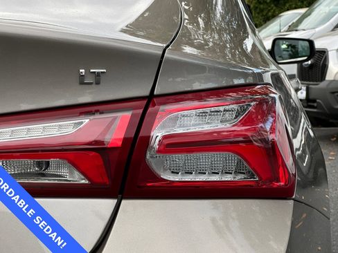 Used 2022 Chevrolet Malibu LT image 27