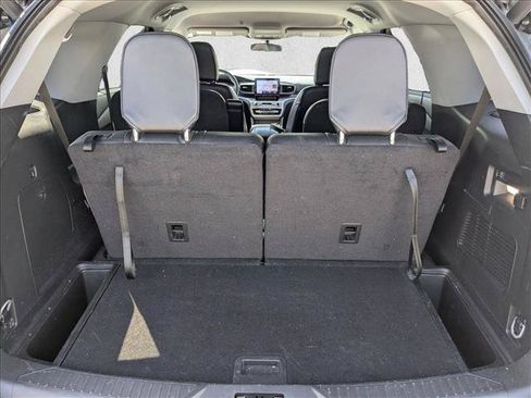 Used 2023 Ford Explorer XLT w/ Equipment Group 202A RWD image 6
