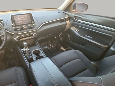 Used 2022 Nissan Altima 2.5 SV image 14