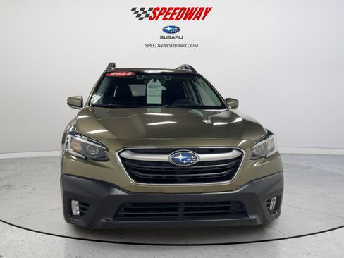 Used 2022 Subaru Outback Premium AWD/4WD image 13