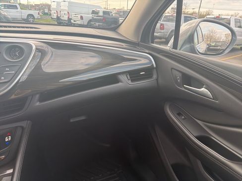 Used 2020 Buick Envision Essence AWD/4WD image 25