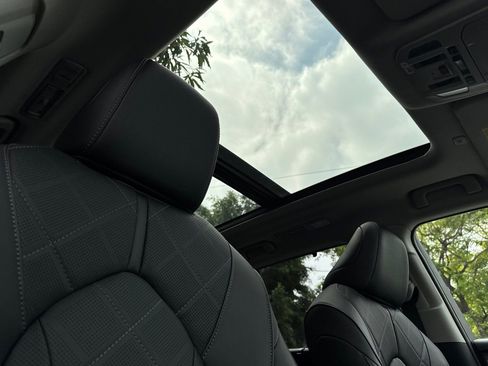 New 2026 Toyota Highlander Platinum AWD/4WD image 20