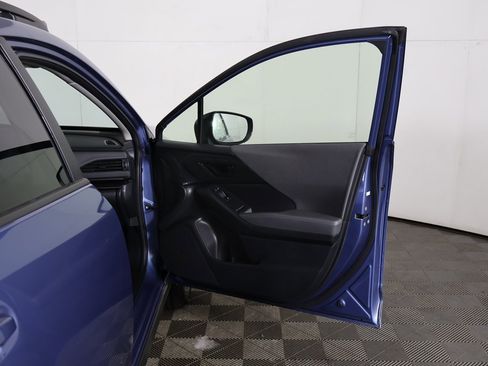 Used 2024 Subaru Crosstrek 2.0i Premium image 19