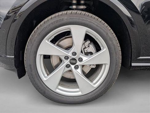New 2025 Audi Q5 Premium Plus image 9