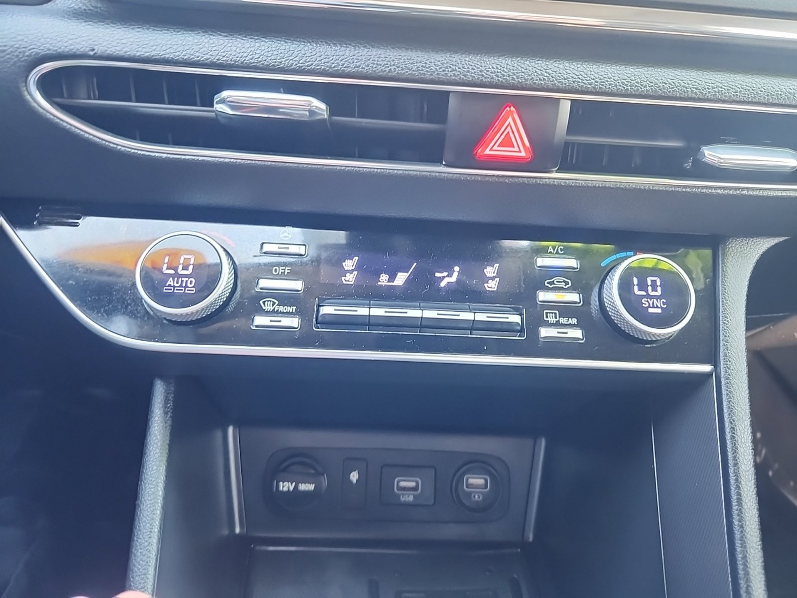 Used 2022 Hyundai Sonata Limited w/ Preferred Accessory Package FWD image 30