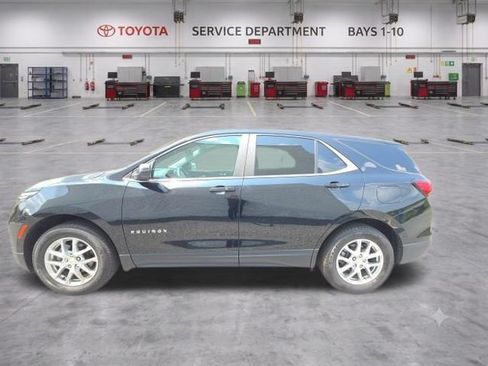 Used 2022 Chevrolet Equinox LT w/ Driver Convenience Package AWD/4WD image 8