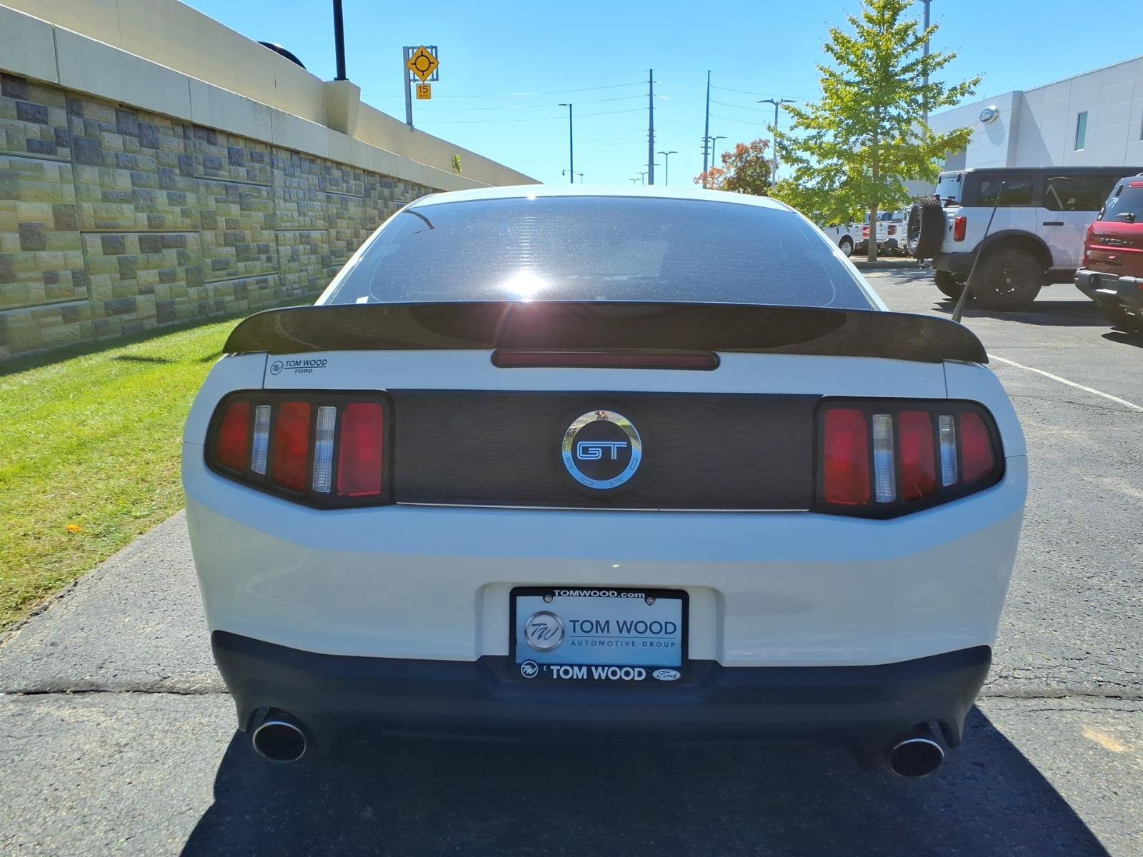 Used 2011 Ford Mustang GT Premium w/ Brembo Brake Pkg RWD image 9