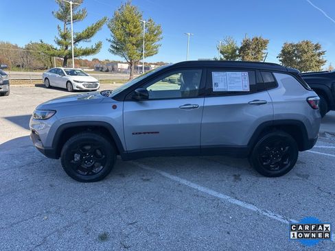 Used 2023 Jeep Compass Trailhawk image 16