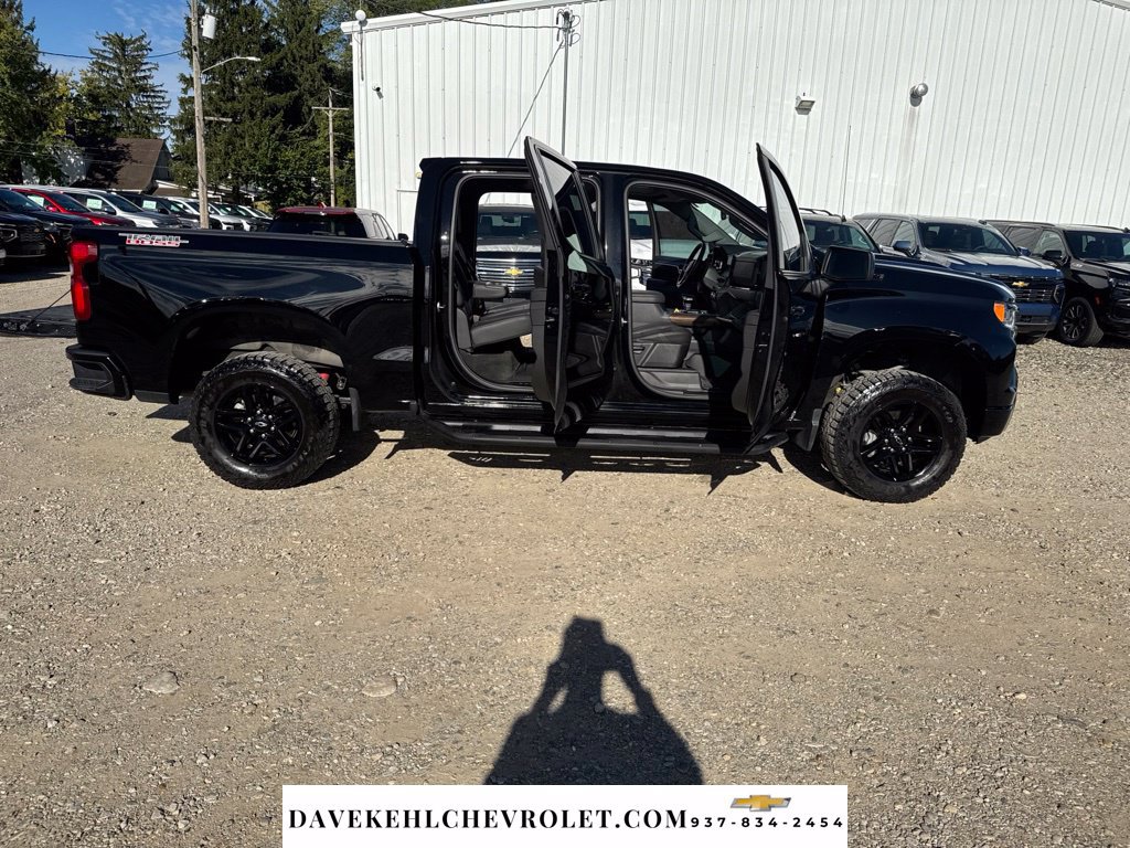 Used 2024 Chevrolet Silverado 1500 LT Trail Boss w/ Convenience Package II AWD/4WD image 38