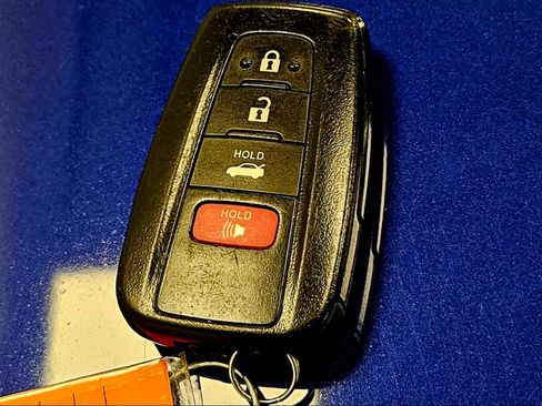 Used 2018 Toyota Camry XLE w/ Protection Package (Q2) image 36