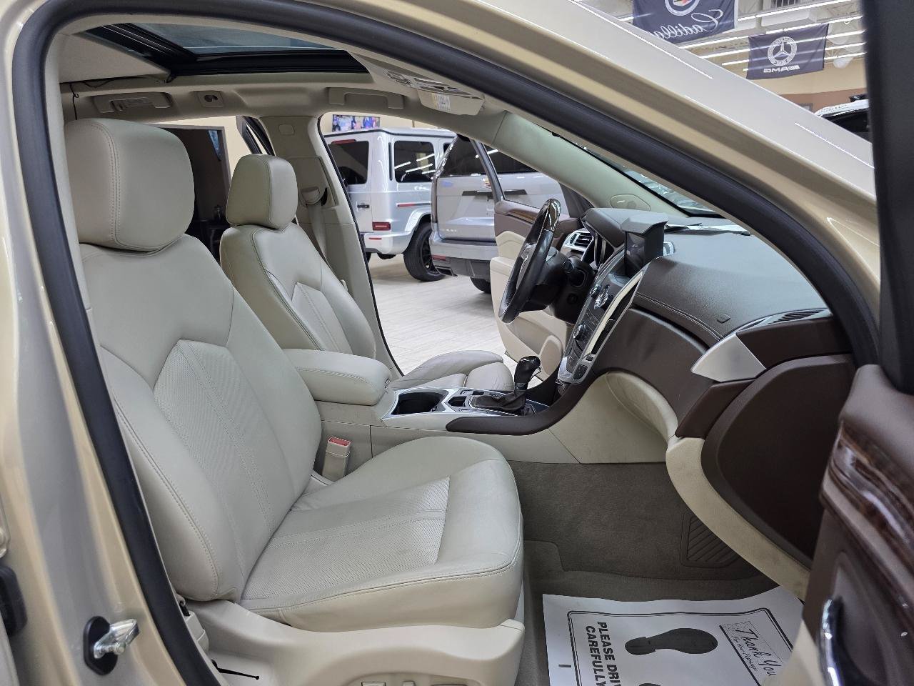 Used 2011 Cadillac SRX Luxury FWD image 20