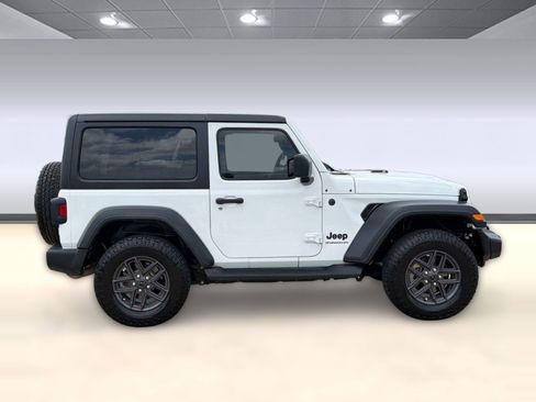 Used 2024 Jeep Wrangler Sport AWD/4WD image 8