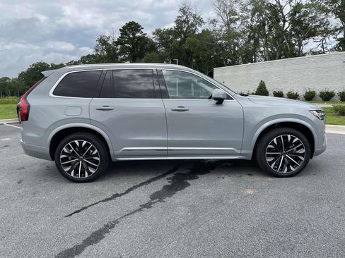 New 2026 Volvo XC60 B5 Plus w/ Protection Package Premier image 32