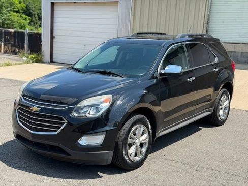 Used 2017 Chevrolet Equinox LT w/ Convenience Package AWD/4WD image 1