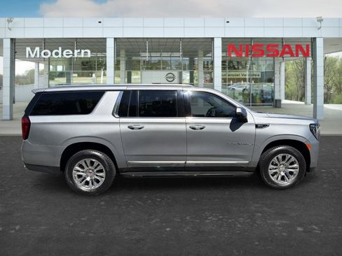 Used 2024 GMC Yukon XL Denali AWD/4WD image 6