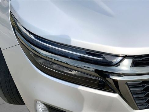 Certified 2022 Chevrolet Equinox RS w/ Infotainment Package FWD image 27