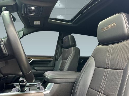 Used 2024 Chevrolet Silverado 1500 High Country w/ High Country Premium Package image 15