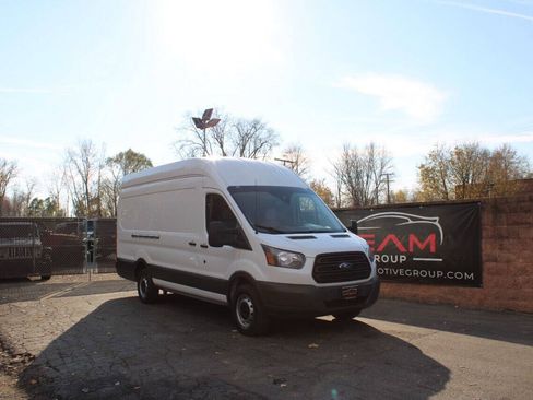 Used 2018 Ford Transit 250 148 High Roof Extended RWD image 4