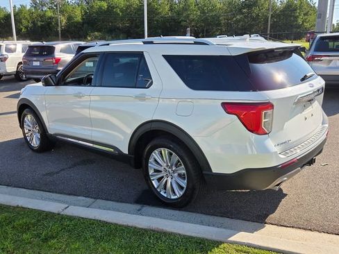 Used 2023 Ford Explorer Limited w/ Limited Technology Package RWD image 9