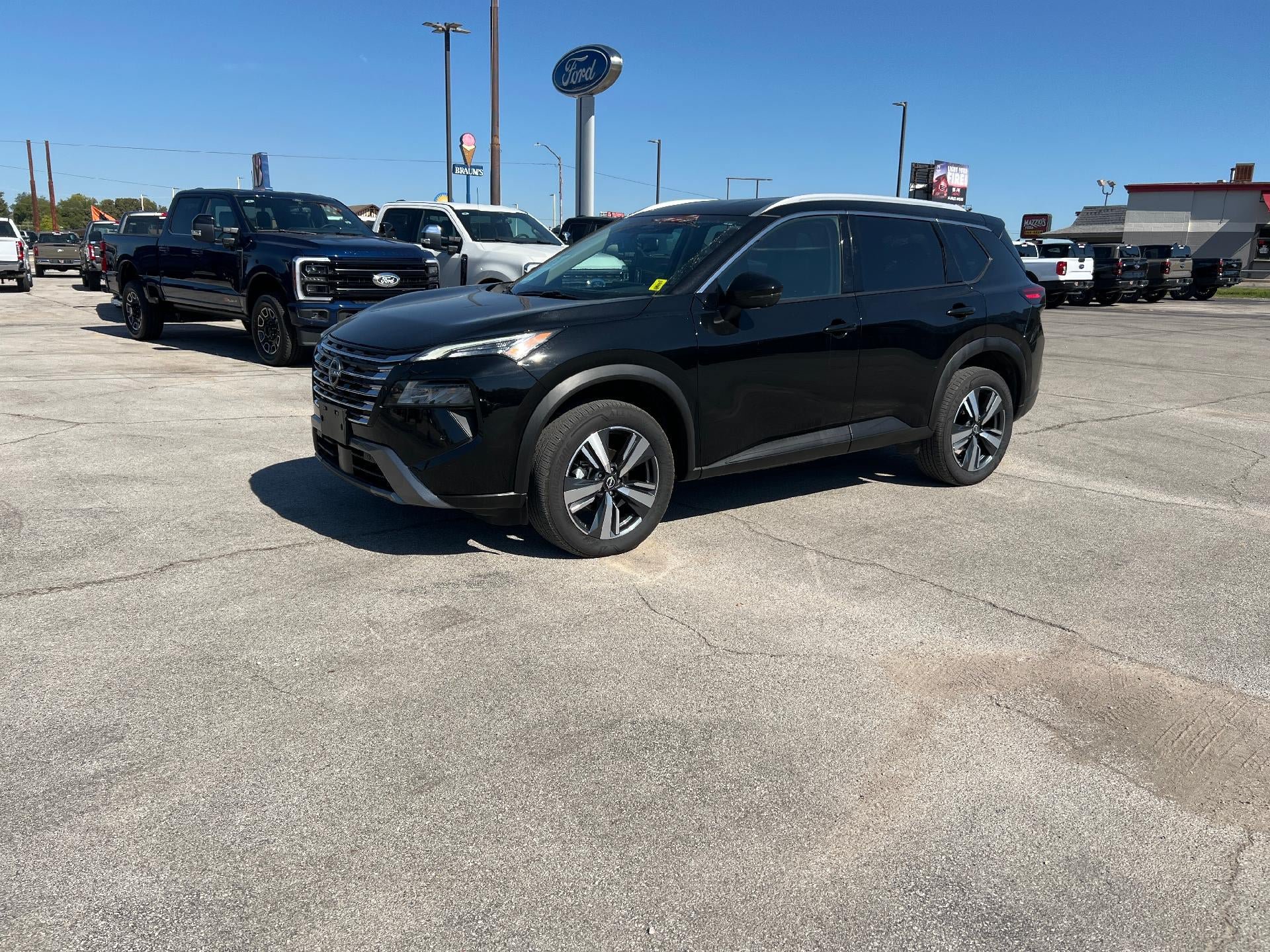 Used 2026 Nissan Rogue SL AWD/4WD image 5