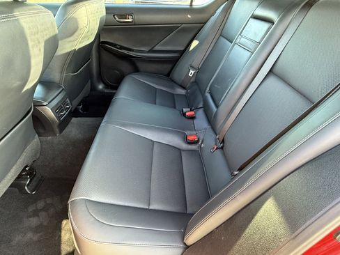 Certified 2022 Lexus IS 300 image 28