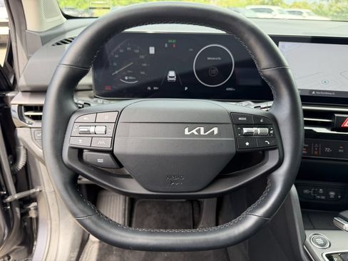 Certified 2026 Kia Sportage SX FWD image 37