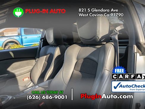 Used 2010 Nissan 370Z Touring image 7