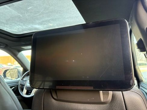 Used 2021 GMC Yukon XL Denali w/ Denali Premium Package image 20