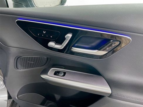 Certified 2025 Mercedes-Benz GLC 300 4MATIC image 26