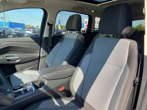 Used 2017 Ford Escape SE AWD/4WD image 10