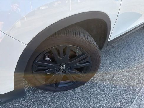 Used 2021 Honda Pilot Special Edition image 3