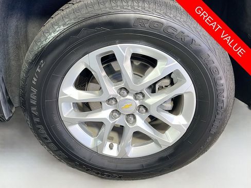 Used 2022 Chevrolet Traverse LS FWD image 30