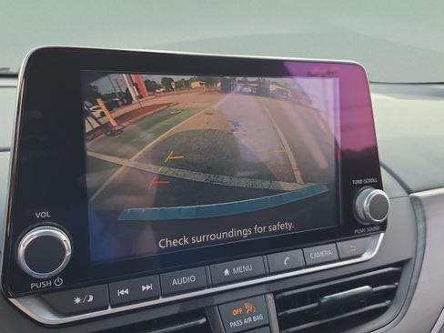 Used 2023 Nissan Altima 2.5 SV FWD image 24