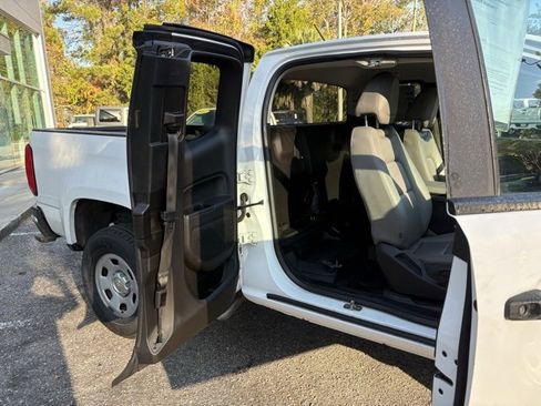 Used 2018 Chevrolet Colorado W/T image 28