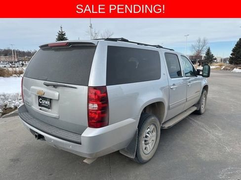 Used 2013 Chevrolet Suburban 2500 LT w/ Luxury Package image 3