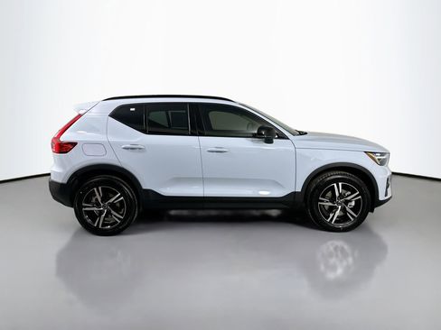 New 2026 Volvo XC40 B5 Core AWD/4WD image 5