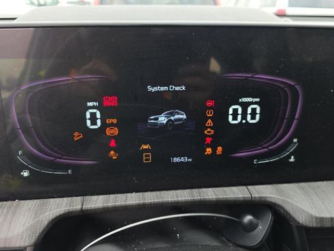 Used 2024 Kia Telluride EX image 6