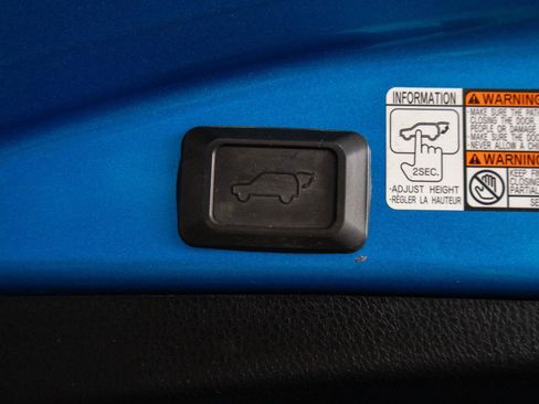 Used 2018 Toyota RAV4 XLE image 27